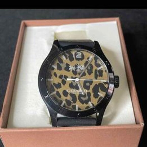 COACH WOMEN'S LEOPARD/ OCELOT WRISTWATCH! - Picture 2 of 4